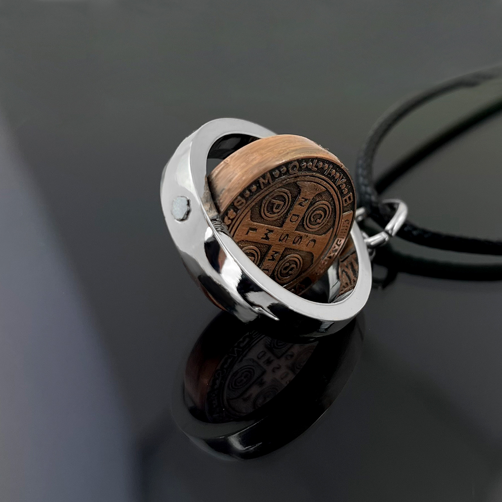 Nieuwe St. Benedictus Medaille - Jewelry & Watches Sp Z Oo Janów Lubelski recensie en prijs